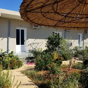 Rey Garden 2 Guest house